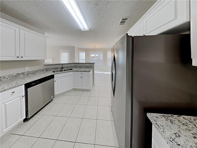 Building Photo - 362 Anita Dr