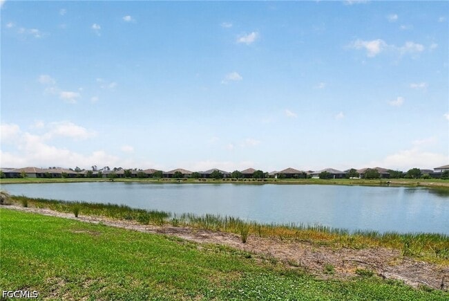 Building Photo - 14001 Hunter Oak Dr