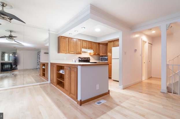 Building Photo - 9753 Lake Shore Dr