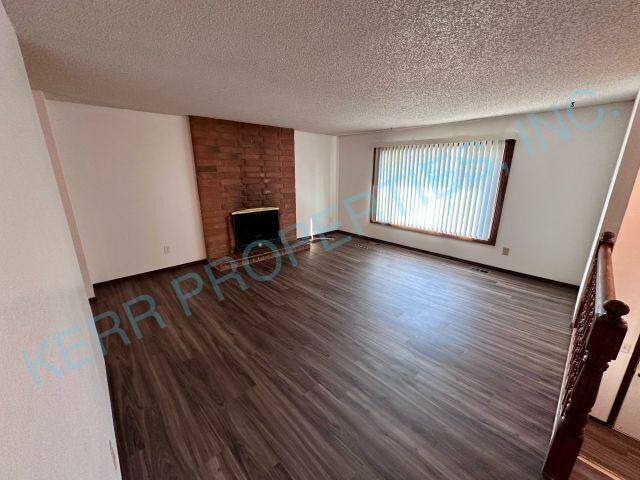 Building Photo - Charming 3-Bed Troutdale Home with Spacious 2,114 Sq Ft Layout & 2.5 Baths!