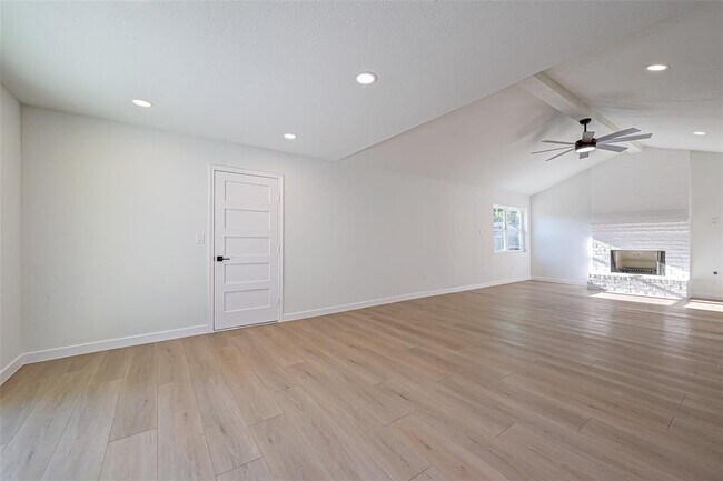 Building Photo - 7719 Dawnridge Dr