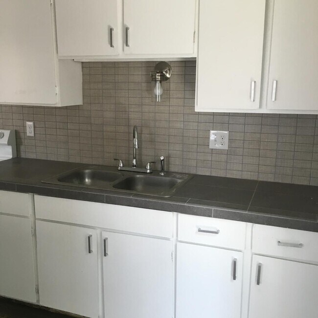 Building Photo - 4848 Garrison St