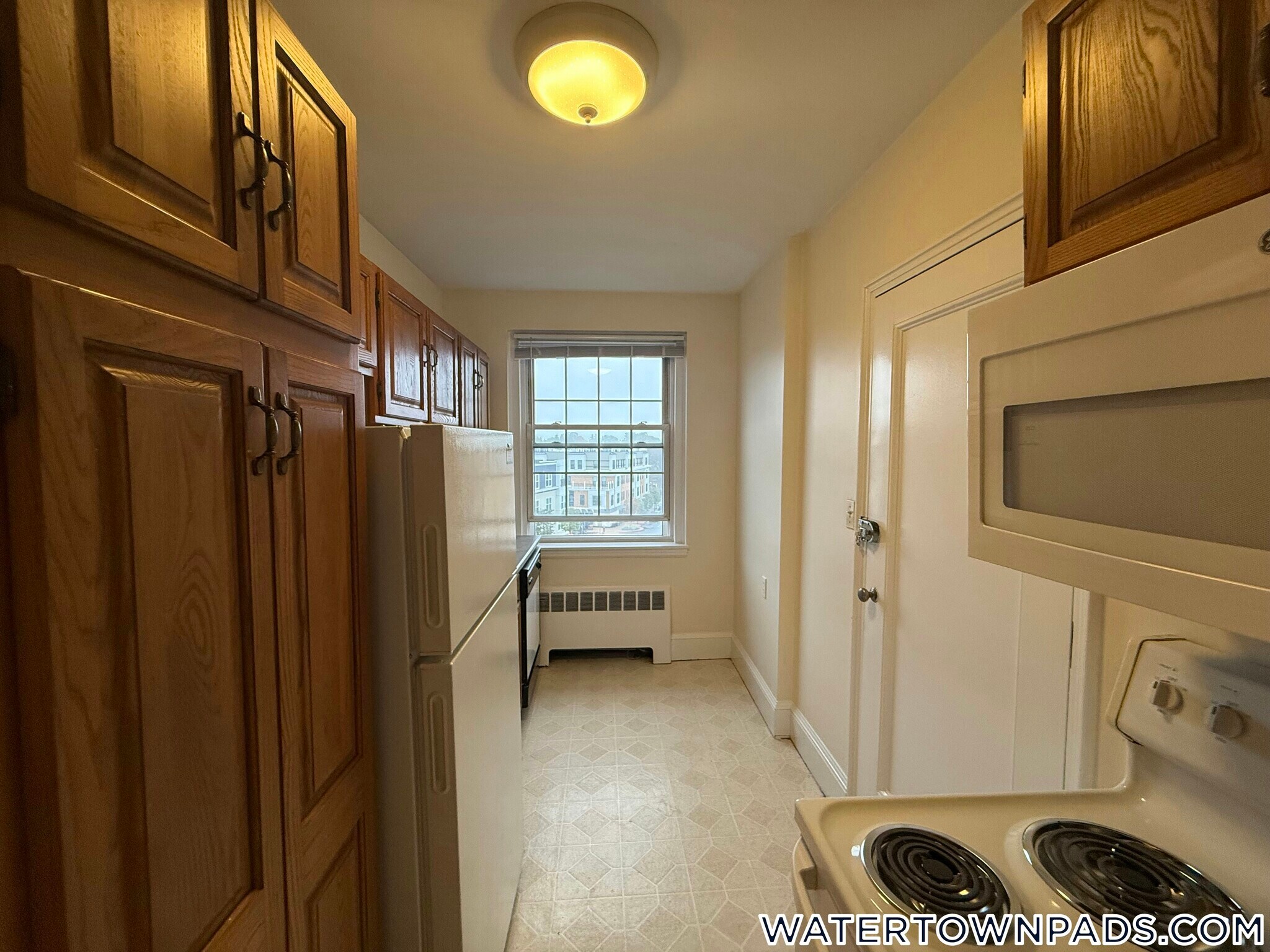 Building Photo - 550 Belmont St