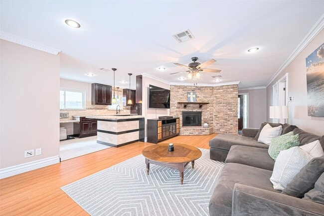 Building Photo - 14127 Britoak Ln