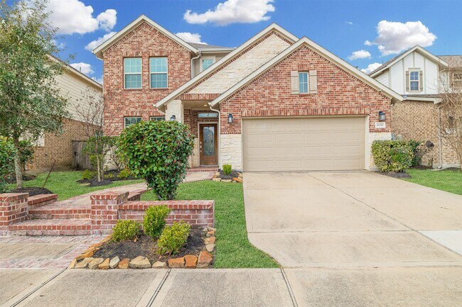 Building Photo - 16719 Highland Country Dr