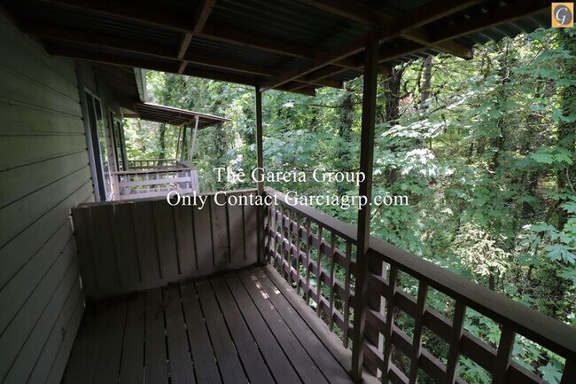 Building Photo - 2626 SW Beaverton Hillsdale Hwy