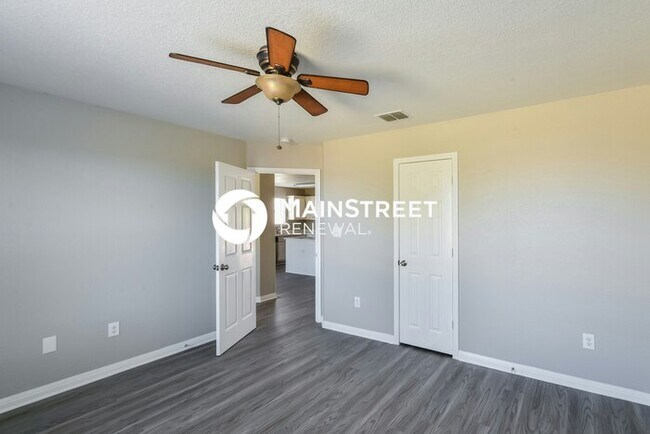 Building Photo - 3 Bedroom Pet-Friendly Home in San Antonio, TX with Main Street Renewal