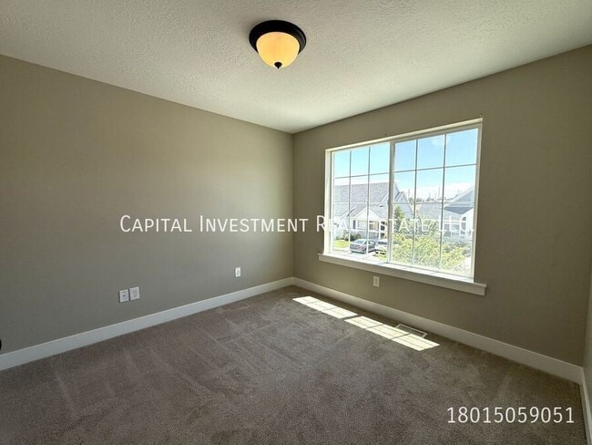 Building Photo - 2774 Lacewood Dr