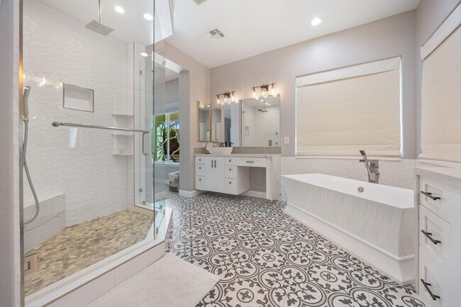 Building Photo - 49392 Hohokam River St