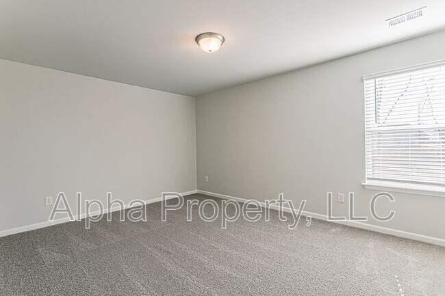 Building Photo - 131 Battery Creek Dr