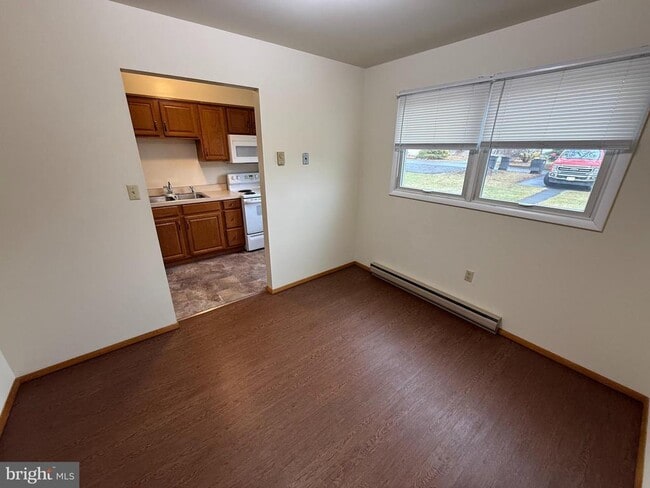 Building Photo - 114 W Vine St