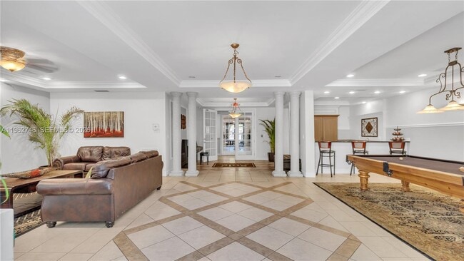 Building Photo - 533 NE 3rd Ave