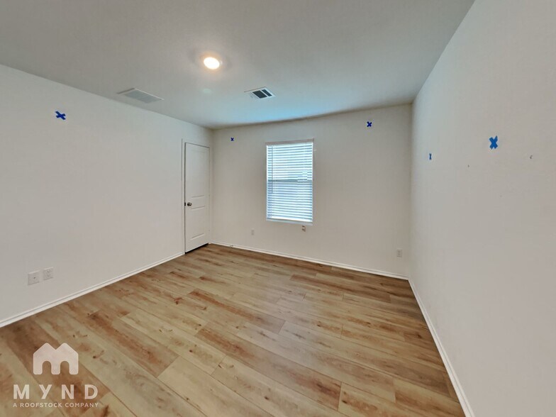 Building Photo - 441 Sebring Cir