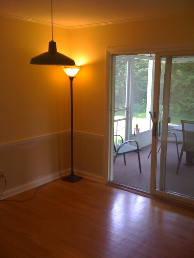 Building Photo - 44 Alder Lane