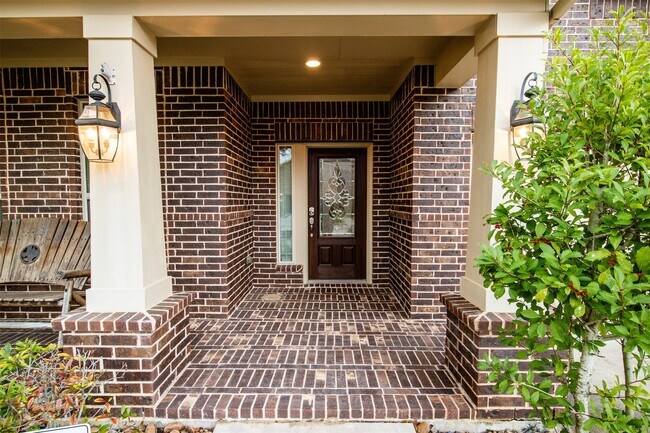 Building Photo - 7042 Bristol Memorial Dr