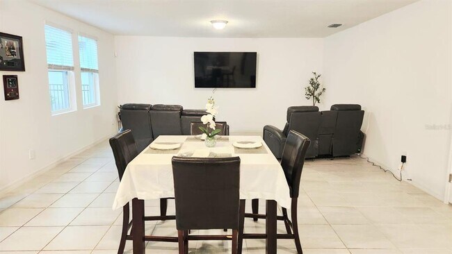 Building Photo - 5190 Minneola Ln