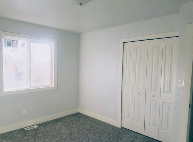 Building Photo - 613 N 1100 West St