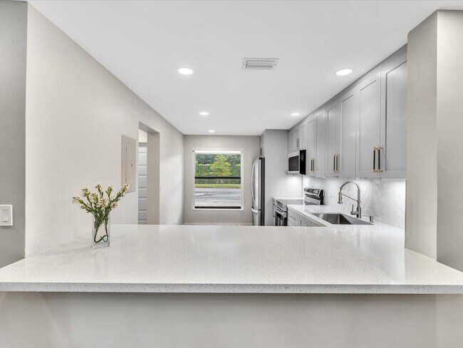 Building Photo - 1381 NW 99th Ave