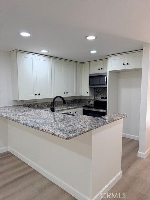 Building Photo - 23551 Ave La Caza