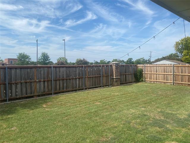 Building Photo - 9733 Old Field Dr