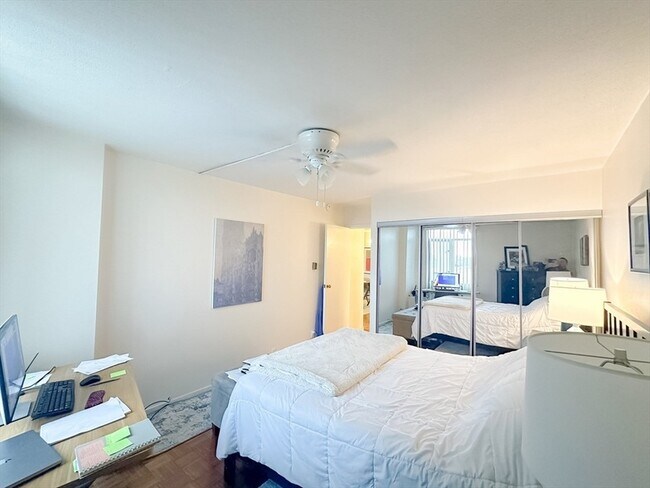 Building Photo - 19 Winchester St