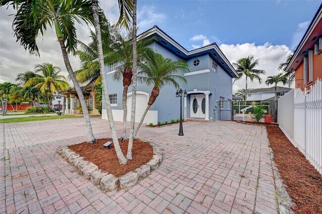 Building Photo - 14125 SW 167th Terrace