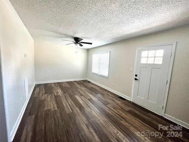 Building Photo - 505 Afton St