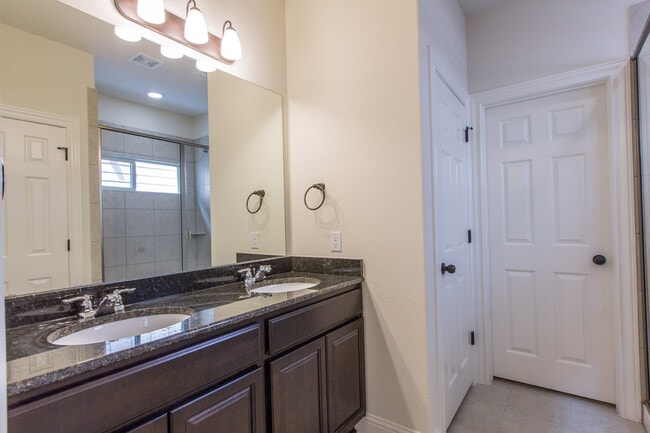 Building Photo - 16020 Travesia Way