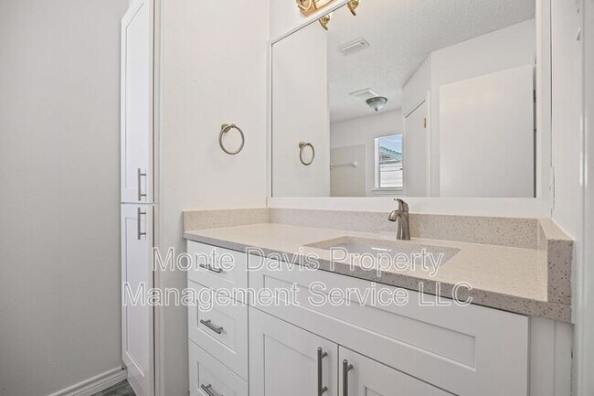 Building Photo - 2630 Alcott Ln