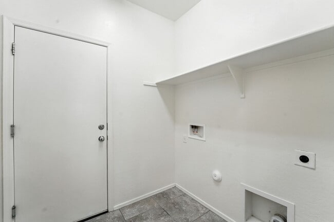 Building Photo - Charming Marley Park Home with Gorgeous Cu...