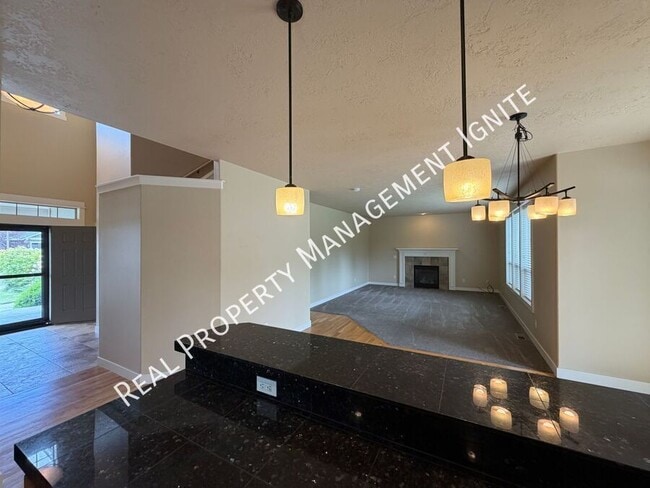 Building Photo - 3050 NW 17th St