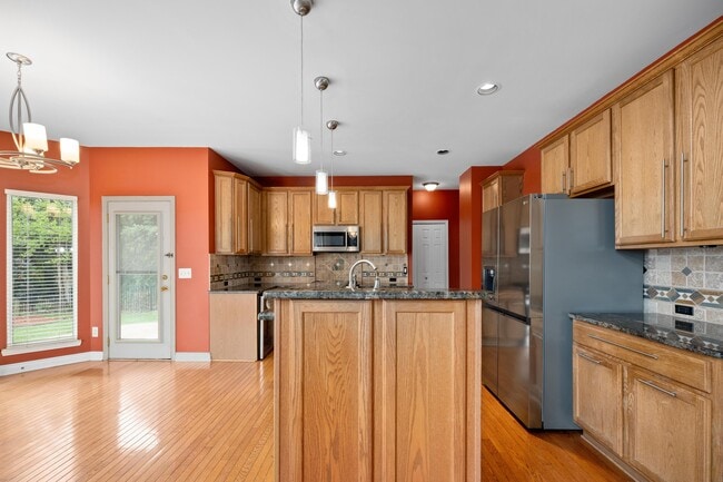 Building Photo - 21724 Summerfield Dr