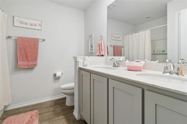 Building Photo - 1716 Wayne Ln