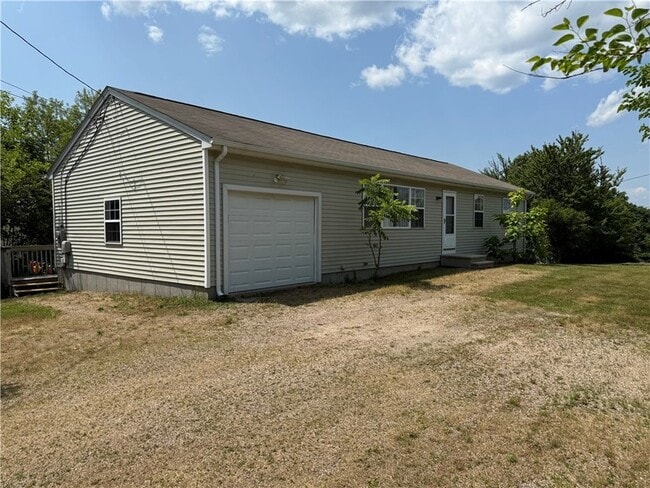 Building Photo - 16 Brenden St