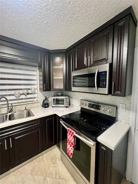 Building Photo - 15263 SW 169th Ln