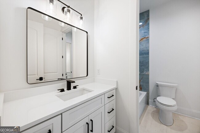 Building Photo - 1261 Glen Eagle Dr