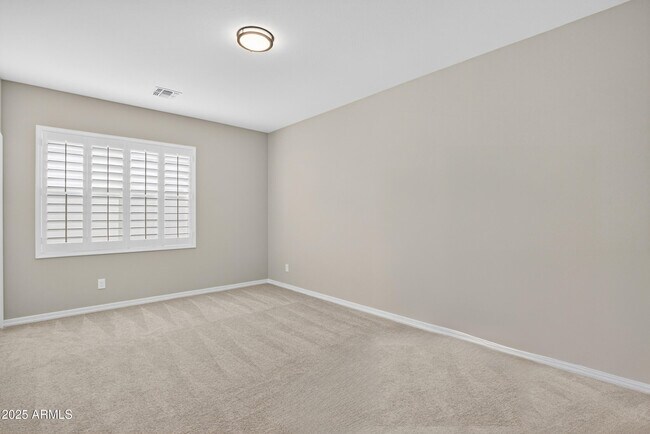 Building Photo - 1567 E Shannon St