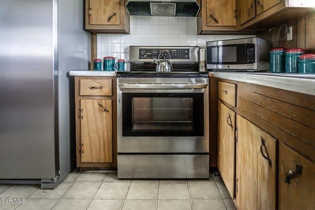 Building Photo - 3655 W Allens Bridge Rd