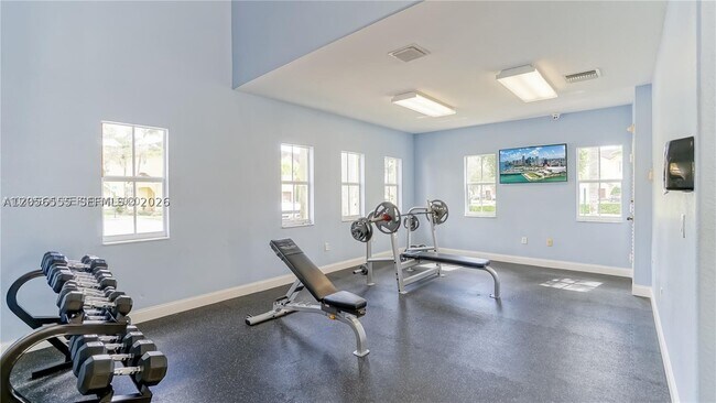 Building Photo - 14960 SW 9th Ln