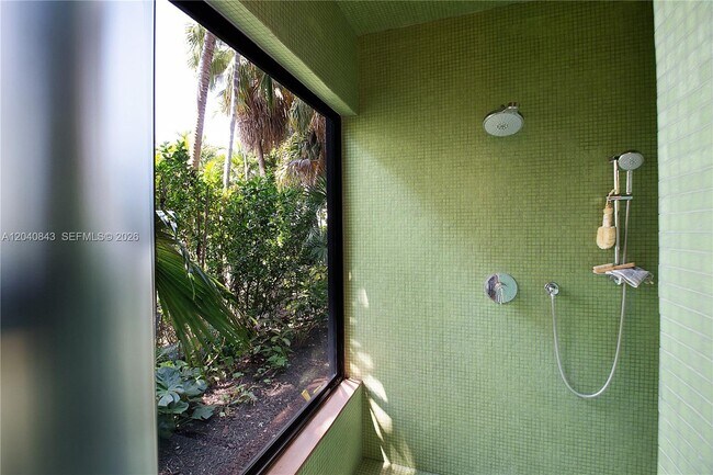 Building Photo - 7420 SW 53rd Pl