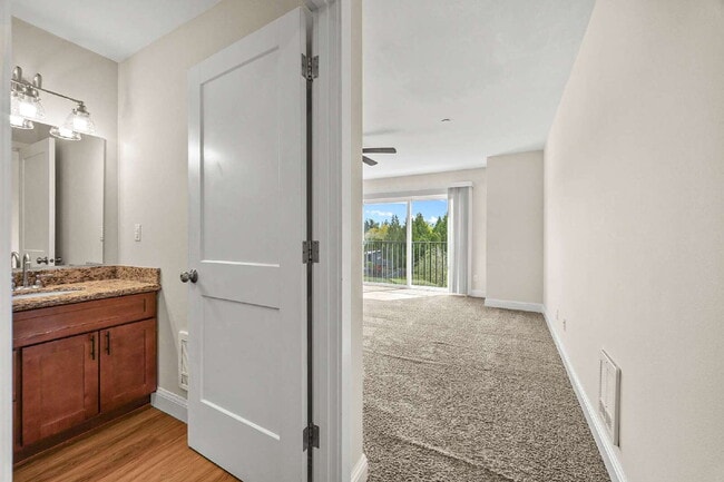 Building Photo - 4 bedrooms, 2.5 bathrooms with attached garage. This large unit is 3 floors!  Rent of $3295.00 in...