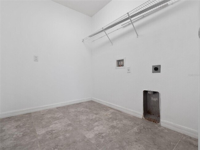 Building Photo - Bellalago Home