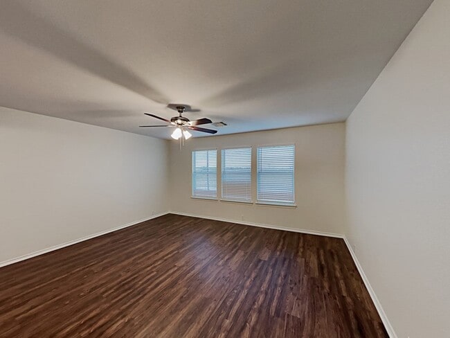 Building Photo - 26139 Flinton Dr