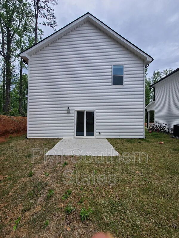 Building Photo - 305 Clarus Crk Wy