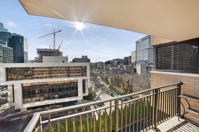 Building Photo - 25 Rockledge Ave