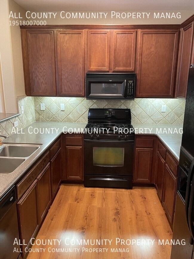 Building Photo - 31890 Delfina Way