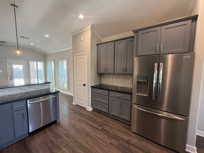 Building Photo - 9206 Anna St