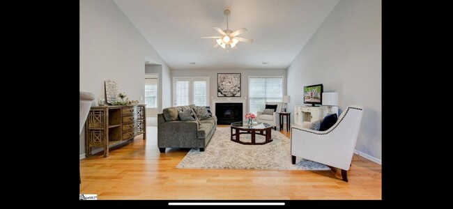 Building Photo - Wonderfully Updated Home with Neighborhood...