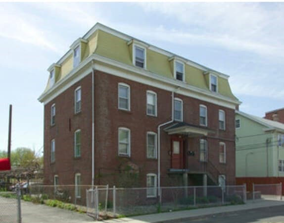 Primary Photo - 20 Park St