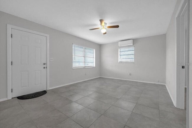 Building Photo - 1099 Hargrave St